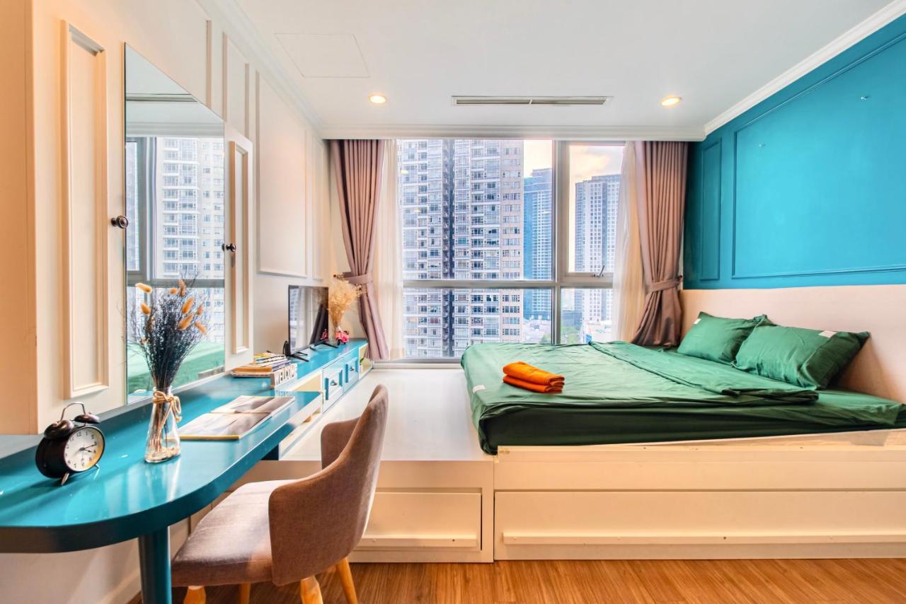 Moxy Hcmc Aparts - Vinhomes Central Park, Ice Rink Bandar Ho Chi Minh Luaran gambar