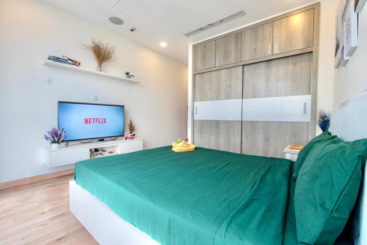 Moxy Hcmc Aparts - Vinhomes Central Park, Ice Rink Bandar Ho Chi Minh Luaran gambar