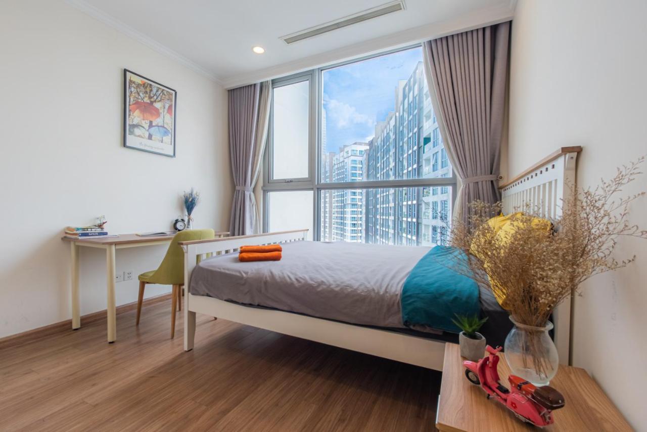 Moxy Hcmc Aparts - Vinhomes Central Park, Ice Rink Bandar Ho Chi Minh Luaran gambar