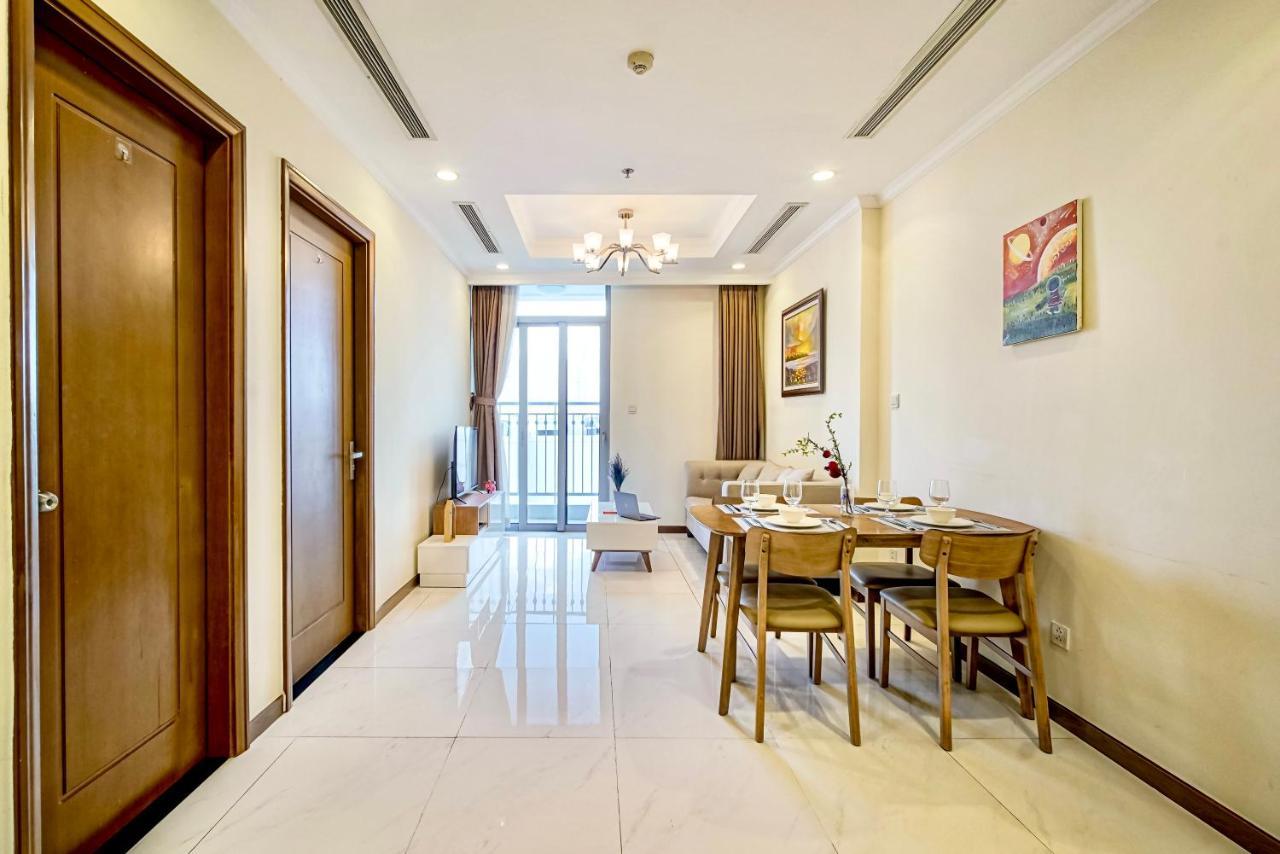 Moxy Hcmc Aparts - Vinhomes Central Park, Ice Rink Bandar Ho Chi Minh Luaran gambar